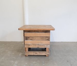 Products: Beer Garden Leaner - Wildernest