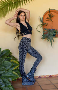 Feminine Pants Season 25 26: Serpentess Leggings Silver Leaf