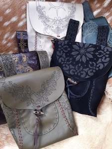 Soft Belt Pouch (with pockets!)