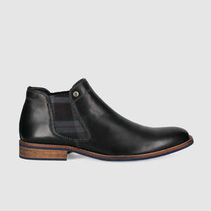 Mens Chelsea Boots: Drake Chelsea Boots Black