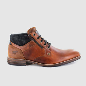 Cobra Lace Up Boots Tan