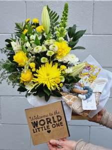 Gifts: Baby Crate 'neutrals'