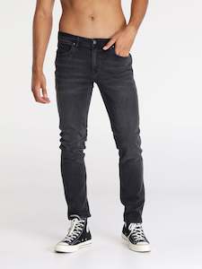 WRANGLER STOMPER JEAN - BLACK ICE