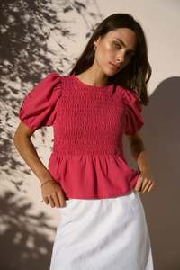 AMONG THE BRAVE REQUITE RASPBERRY DITSY GINGHAM SHIRRED BODY SS TOP