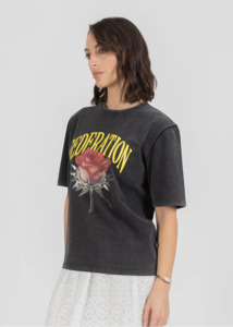 FEDERATION CRUISE TEE - ROSE N THORNS - WASHED BLACK