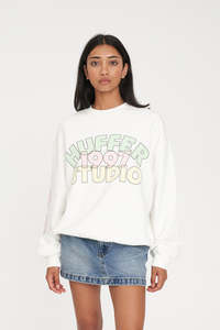 Best Selling: HUFFER RELAX CREW/CHROMA - CHALK