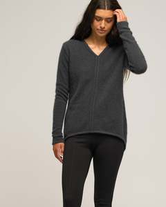 Womens: MERINO POSSUM VEE NECK