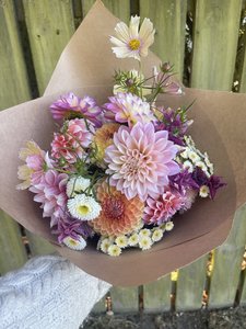 Products: Subscription biggish garden bunch - Wildwood Farm