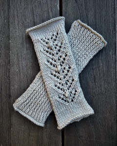 Knit And Stich Baby Patterns: The Kiwi Stitch and Knit Co Avery Mitts.