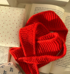 Knitting And Crochet Kits: Sophie Scarf (Petite Knit) kit