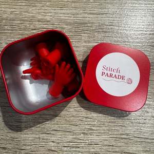 Accessories: Handy Needle Stoppers