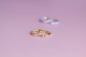 Willow Luxe Earrings: Quinn Huggies