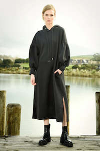 Curate: Chill At Ease. Black.