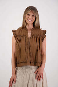 Briarwood: Skye Top. Tan.