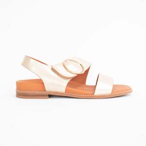 Sandals Flat: Willa Champagne