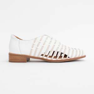 Shoes Flat: Arco White Bone