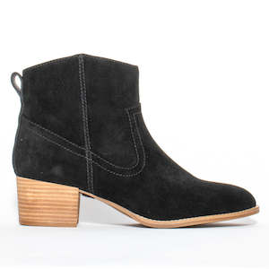 Suede Shoes: Cyndi Black Suede