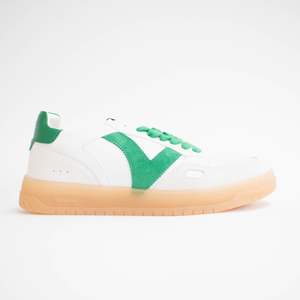 Sneakers: Marisa Verde