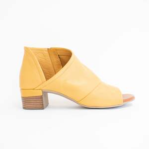 Sandals Mid: Barclay Noce