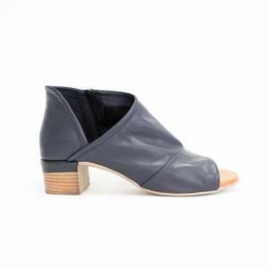 Sandals Mid: Barclay Navy Blue