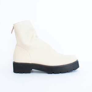 Ankle Boots Mid: Busty Bone