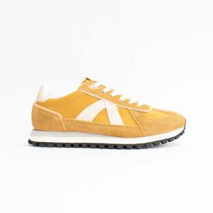 Sneakers: Gate Oak Snake Gold