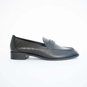 Lucia Black Croc
