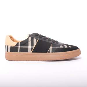 New: Tag Black Tan Burb