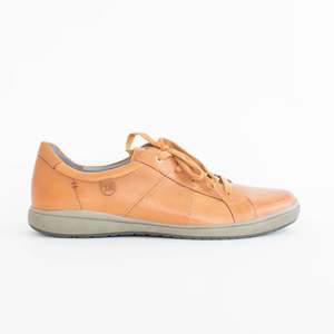 Sneakers: Caren 01 Camel Grey