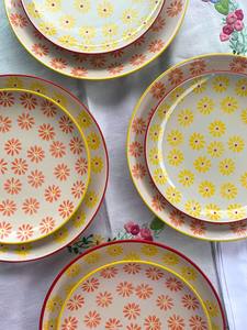Daisy Plate set 8 pieces Wilson & Co
