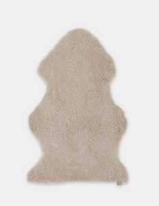 Sheepskin Rugs: The Single