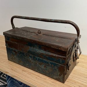 Home And Living: Vintage Toolbox