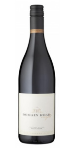 Pinot Noir: Domain Road Bannockburn Pinot Noir 2021