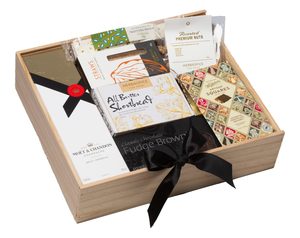 Moët Congratulations Champagne Gift Hamper Wineplus