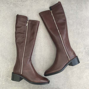 Last Ones: EOS Kenzi - Size 39