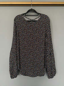 GOLDEN Patty Spot Top