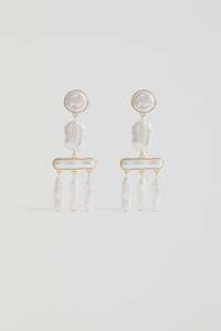 Jewellery: ELK Lang Drop Earring