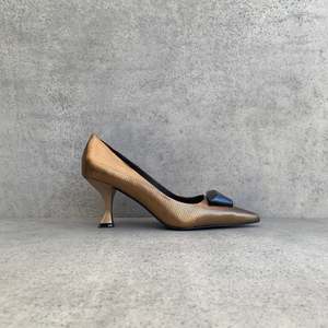 Hael Jax: HAEL & JAX Bambi Liz - ONLINE ONLY