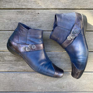 Preloved 1: PRELOVED: Dorking Boots - ONLINE ONLY, Size 38