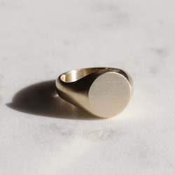 Simplicity Collection: Round Signet Ring/ 9ct Yellow Gold