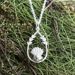 Garden Creatures: Fantail Bird Necklace