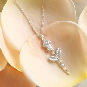 Bestsellers: Single Rose Necklace