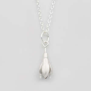 Bestsellers: Snowdrop Necklace