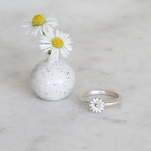 Fresh As A Daisy: Small Daisy Ring/ 9ct Yellow Gold and Silver