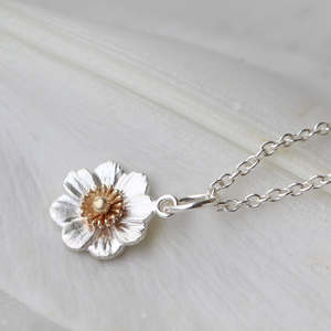 Mt Cook Lily Necklace