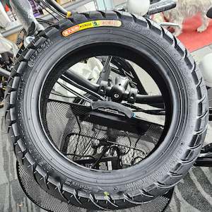 Tyres Bikes Scooters: Tyre 3.00-10 14*3.2 Kenda Tubeless
