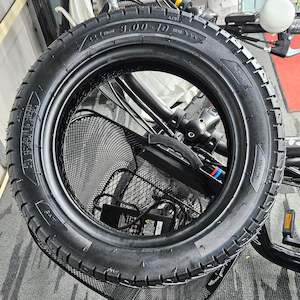 Tyres Bikes Scooters: Tyre 3.00-10 Tubeless