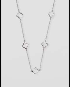 Jewellery: Cutout Flower Necklace