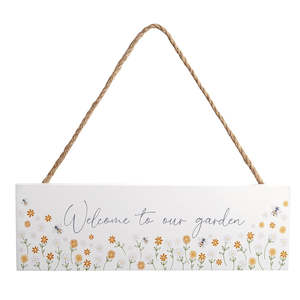 Garden: Garden Bee Sign