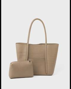 Mothers Day Gift Guide: City Tote